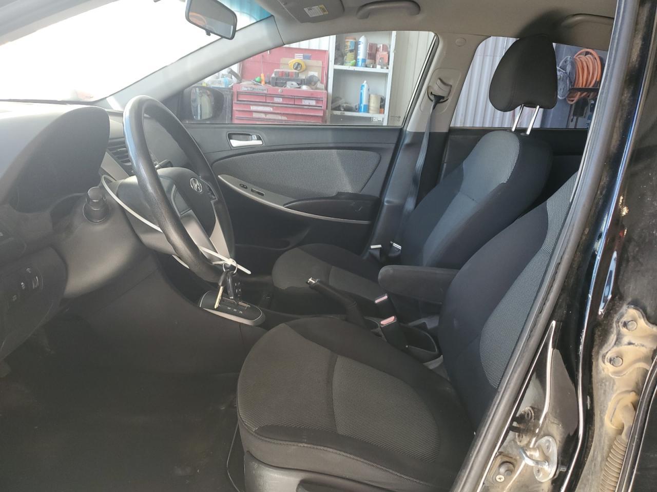 2012 HYUNDAI ACCENT