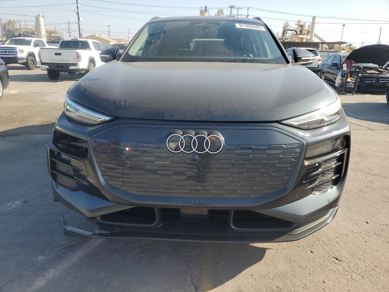 2025 AUDI Q6 e-tron