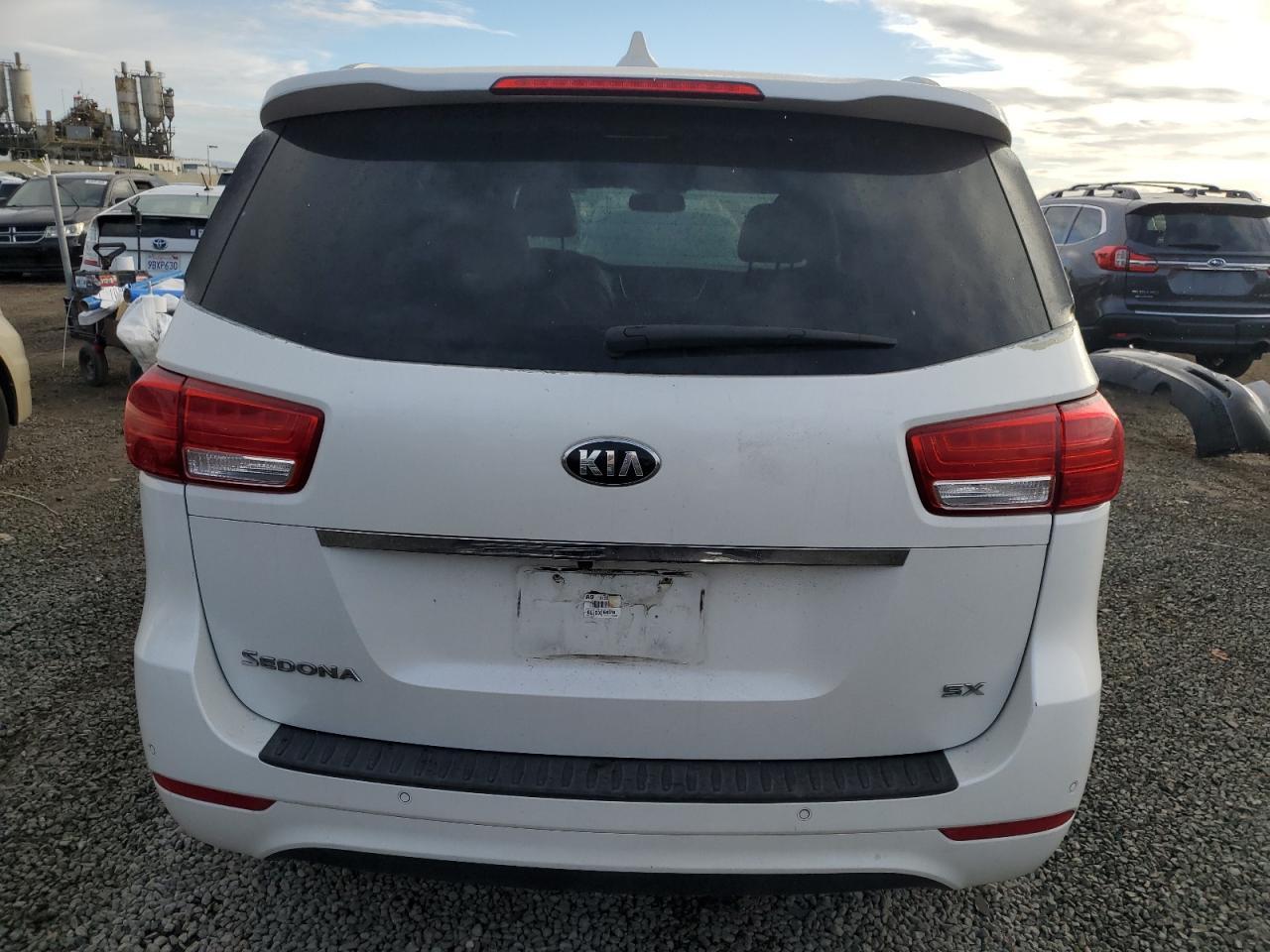 2016 KIA SEDONA