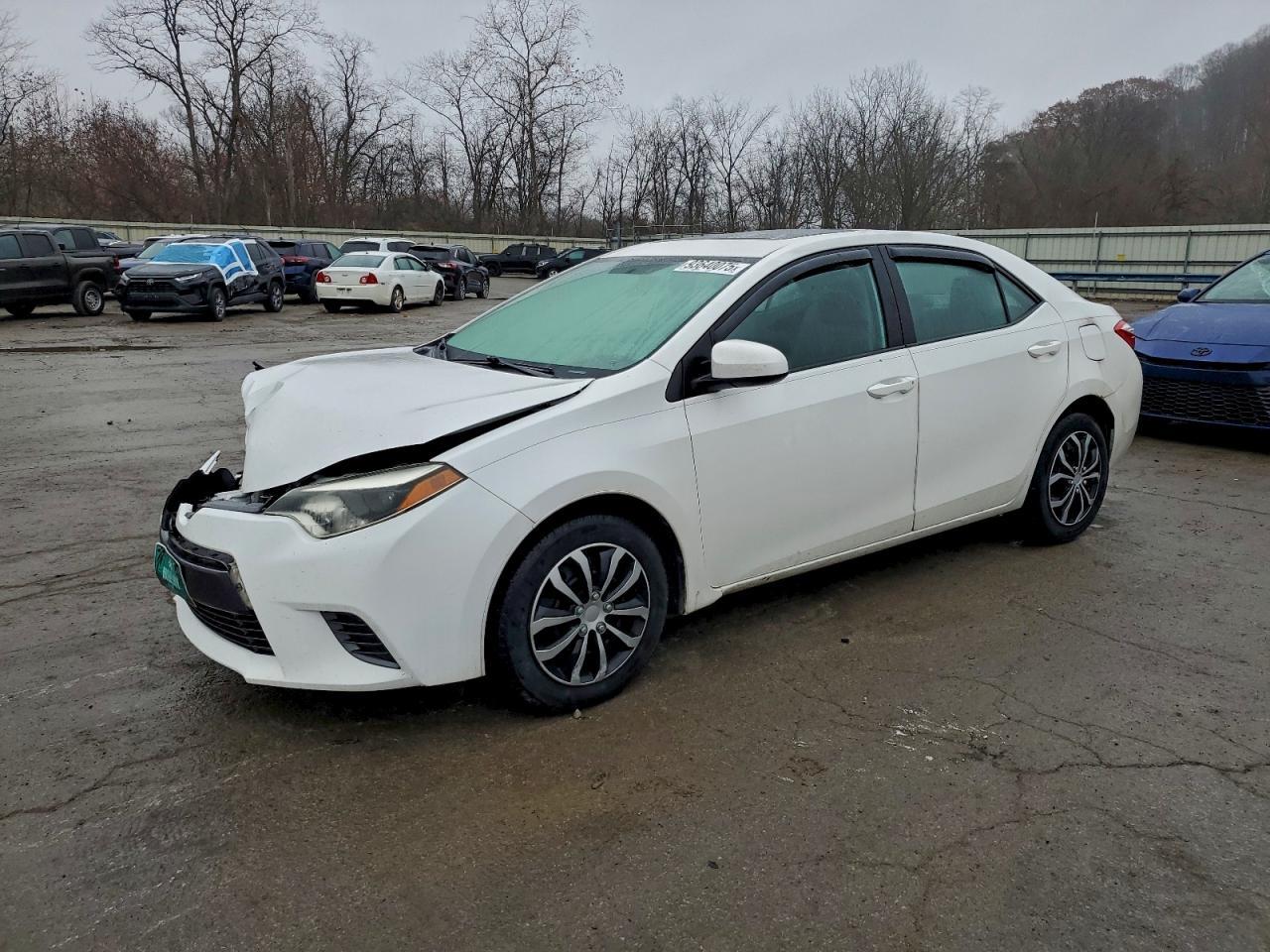2015 TOYOTA COROLLA