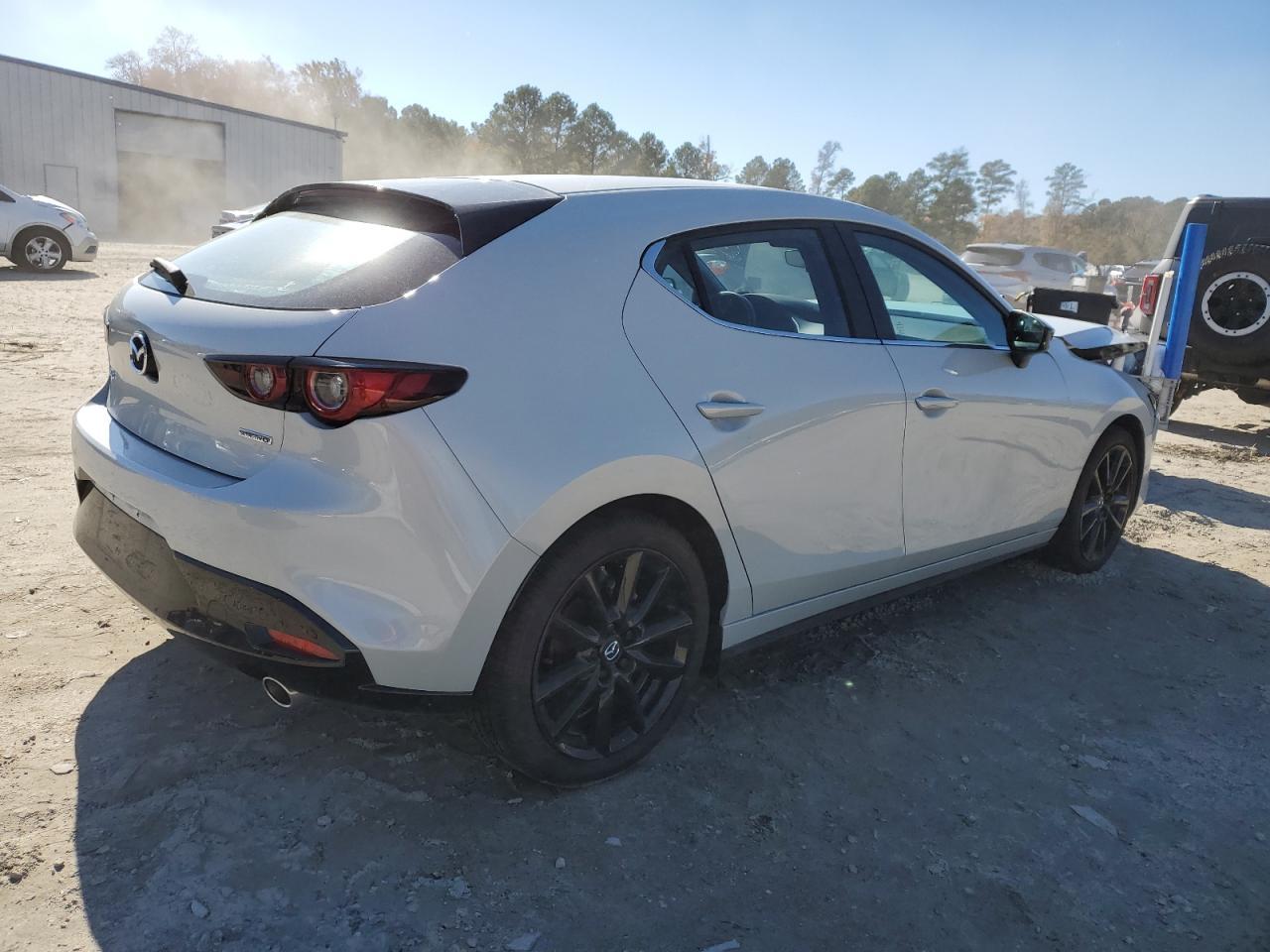 2025 MAZDA 3