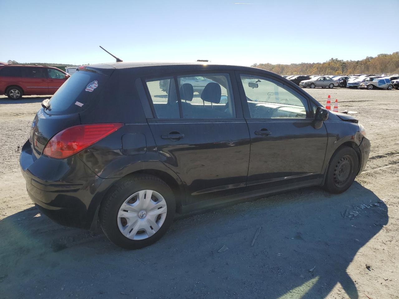 2011 NISSAN VERSA