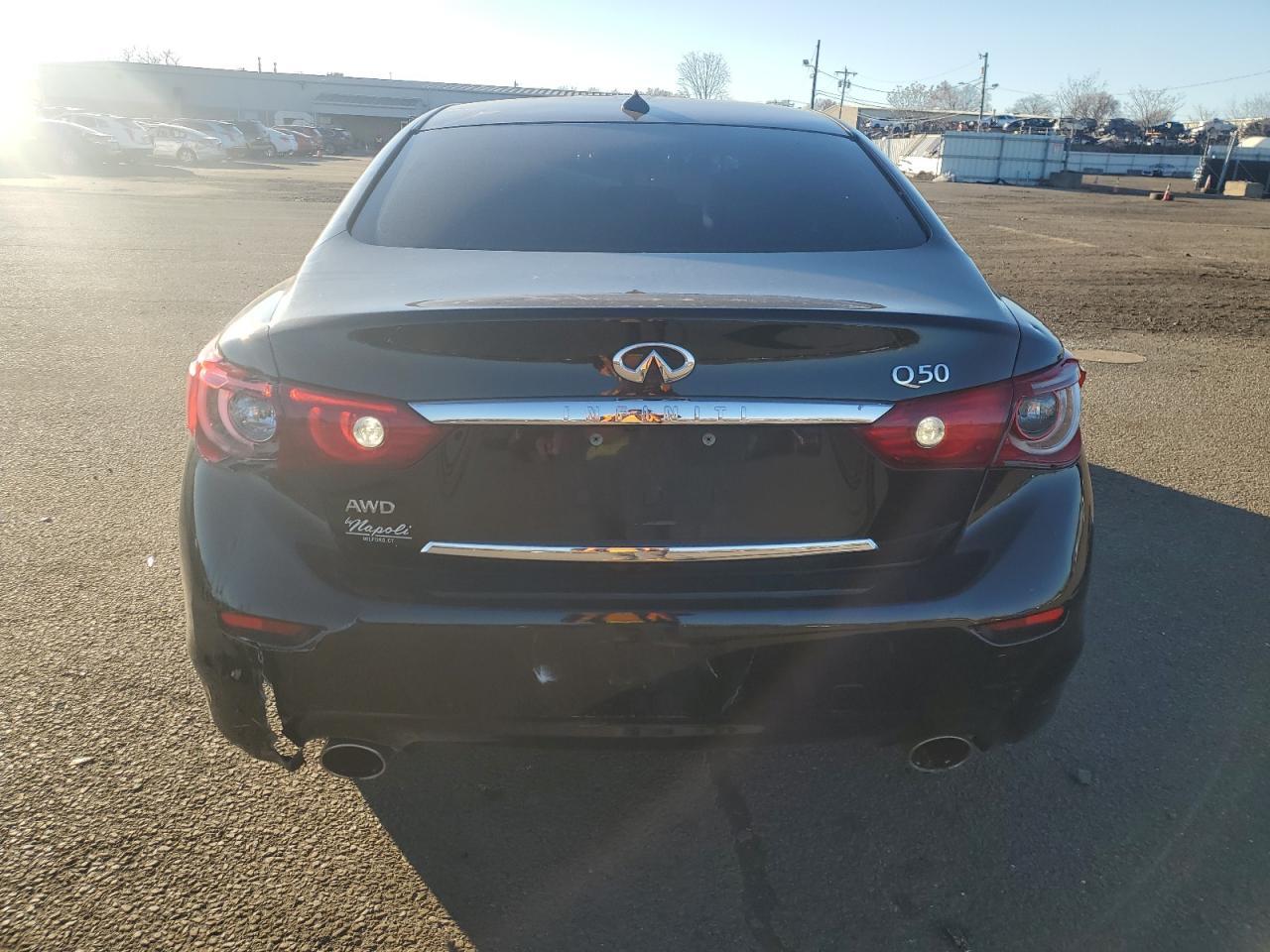 2015 INFINITI Q50