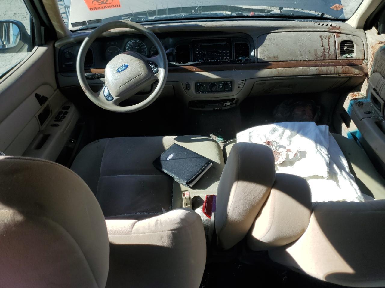 2004 FORD Crown Victoria