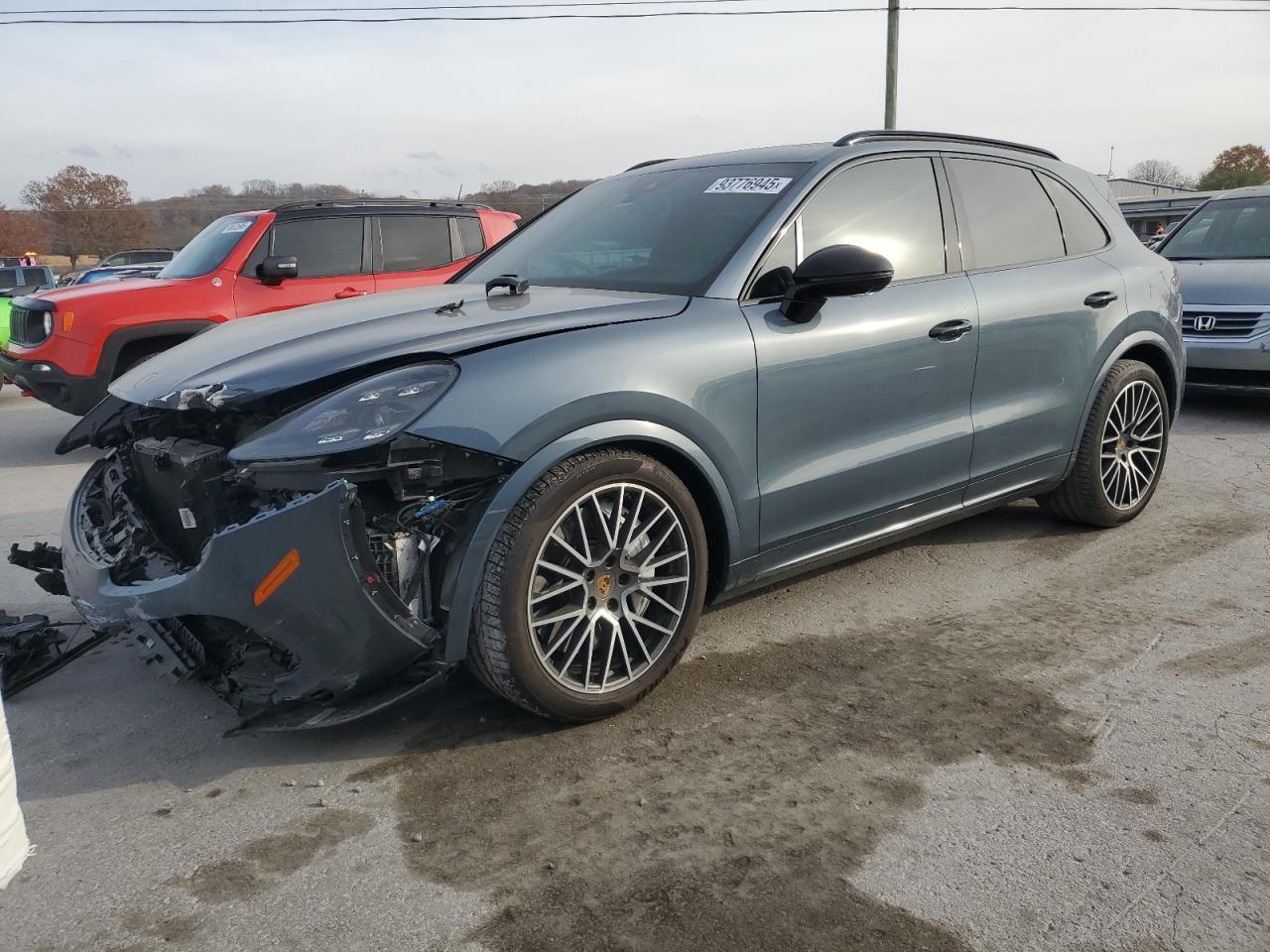 2020 PORSCHE CAYENNE