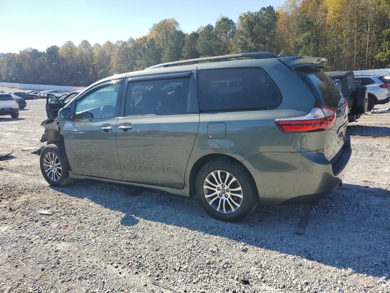 2019 TOYOTA SIENNA