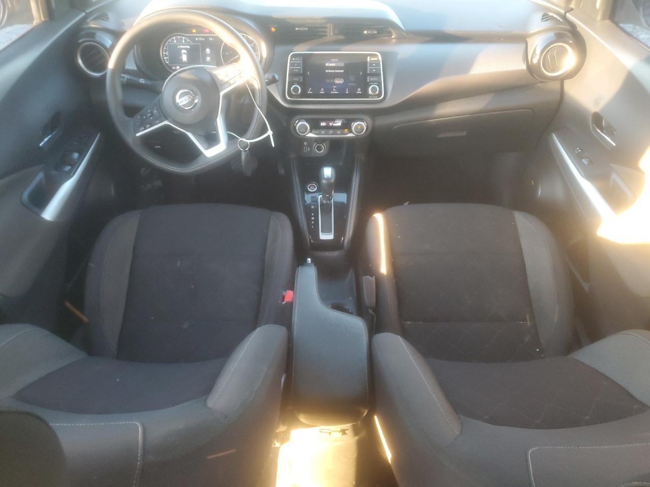 2020 NISSAN KICKS
