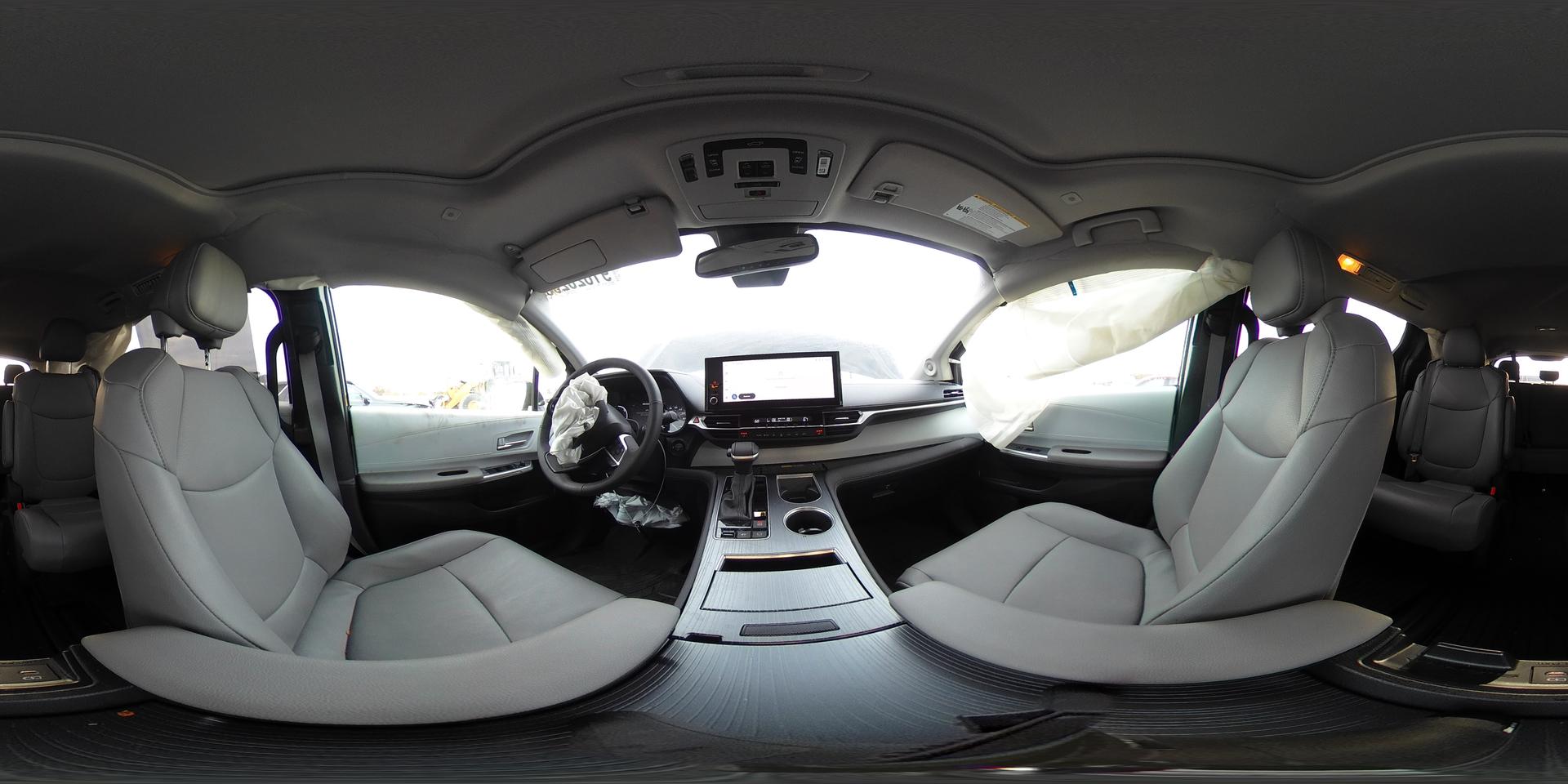 2025 TOYOTA SIENNA