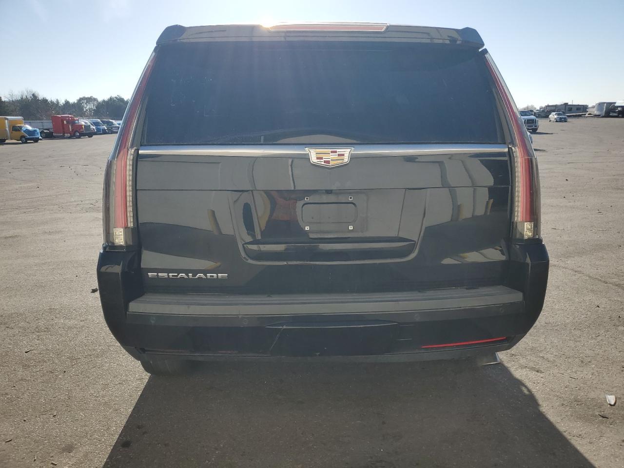2016 CADILLAC ESCALADE