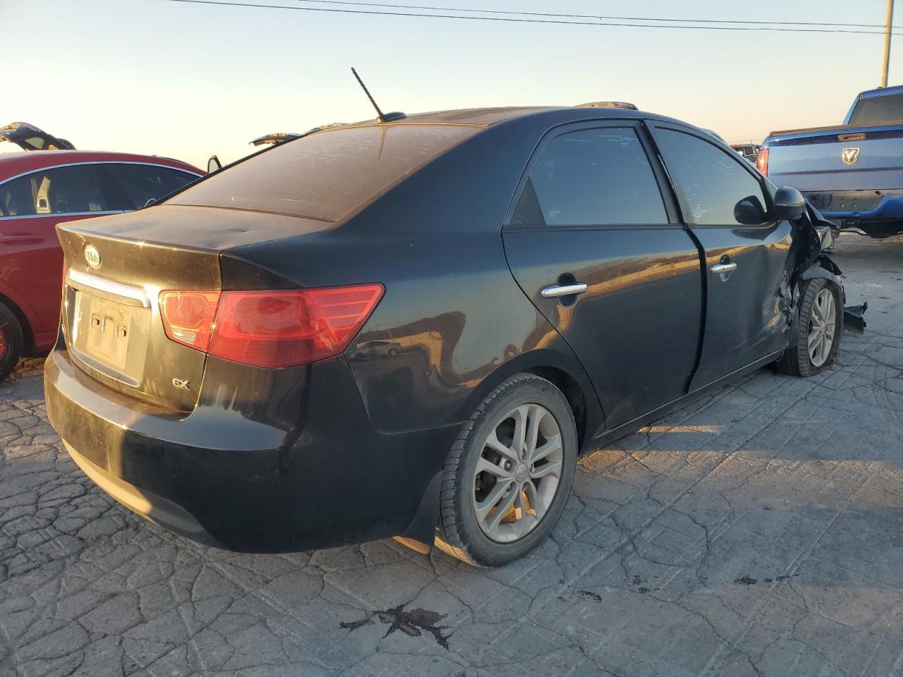 2011 KIA FORTE