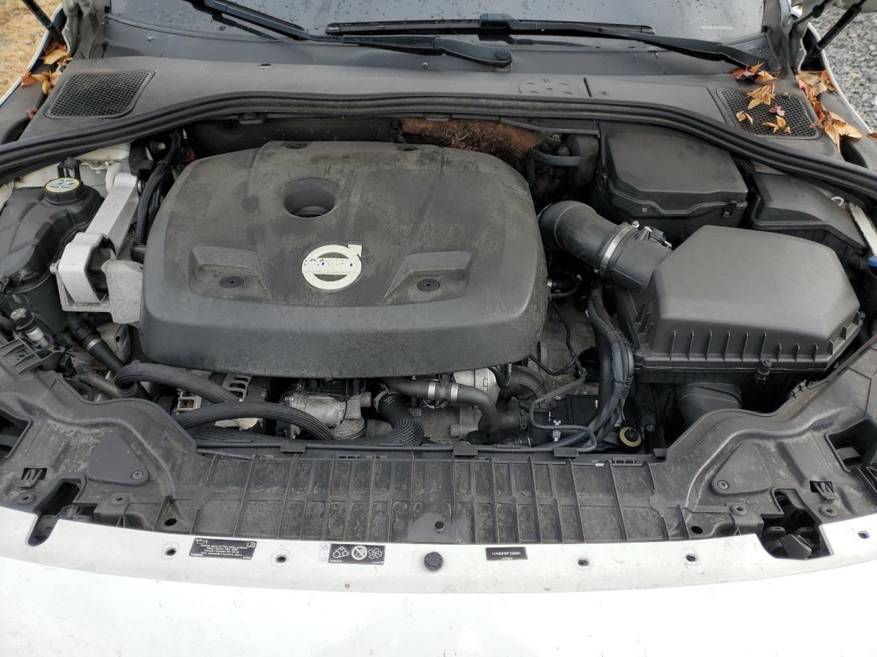 2015 VOLVO S60