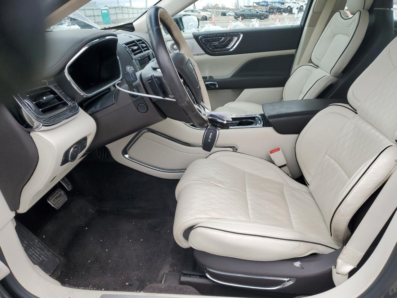 2017 LINCOLN Continental