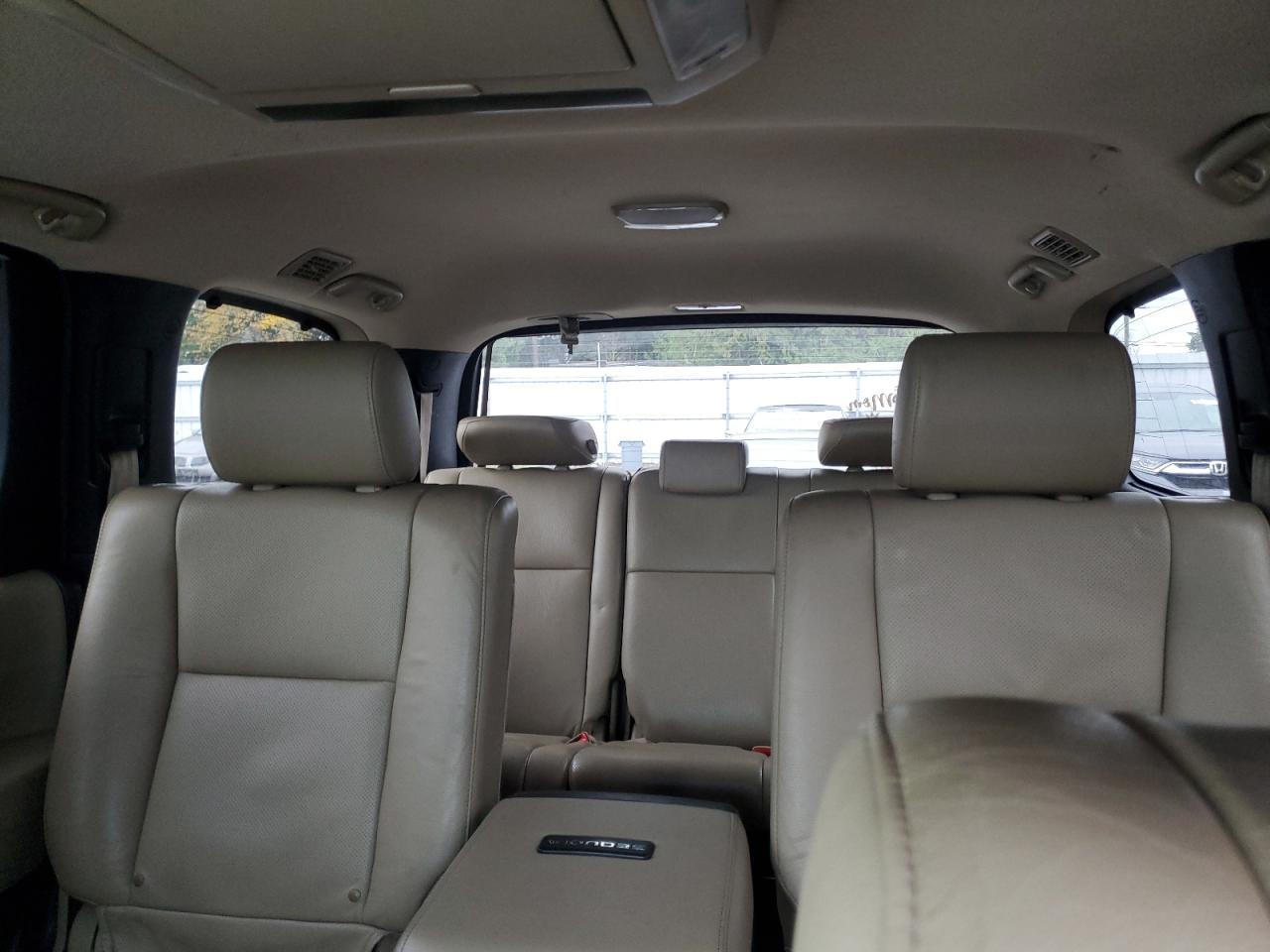 2012 TOYOTA Sequoia