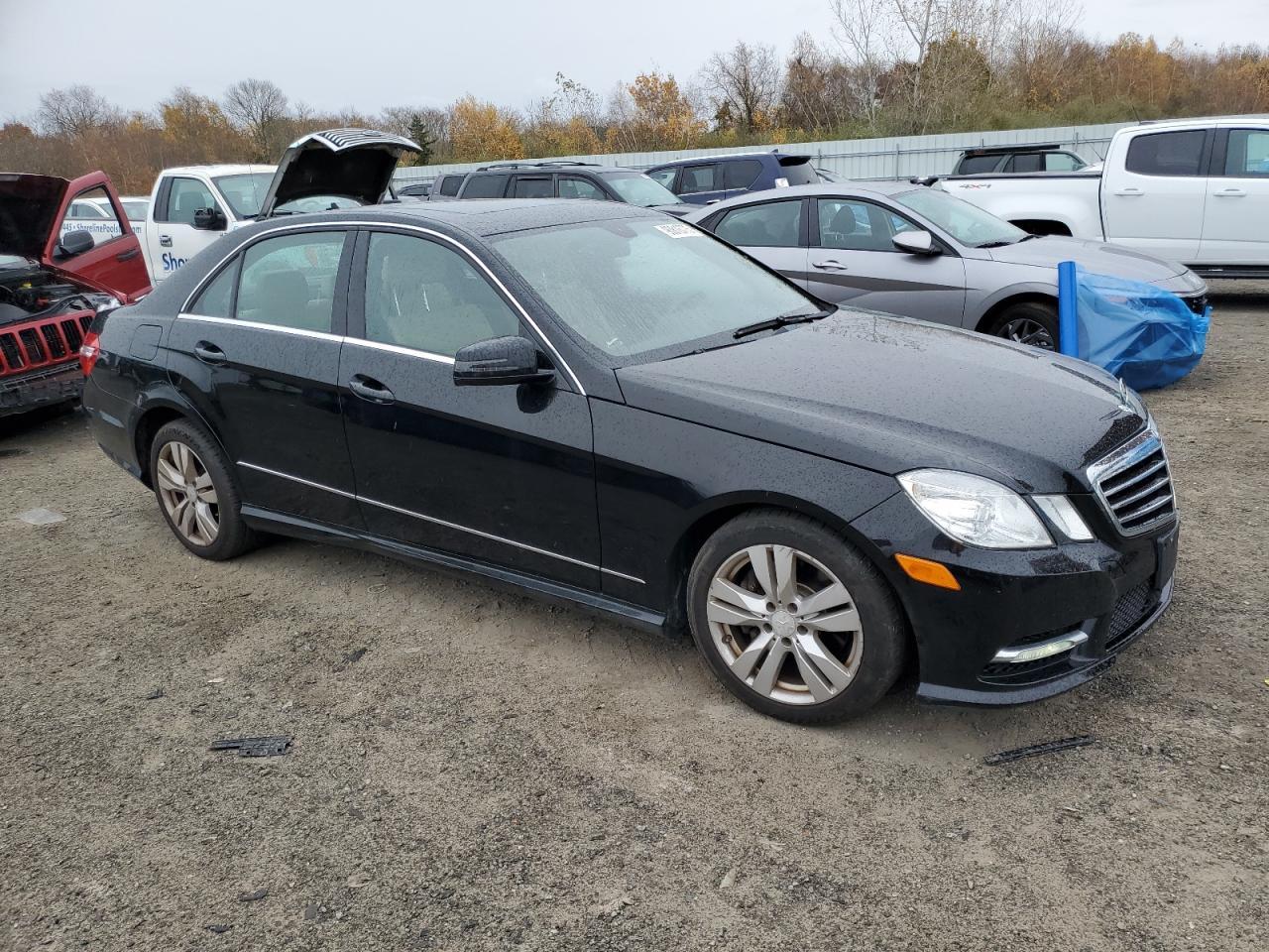 2013 MERCEDES-BENZ E-Class