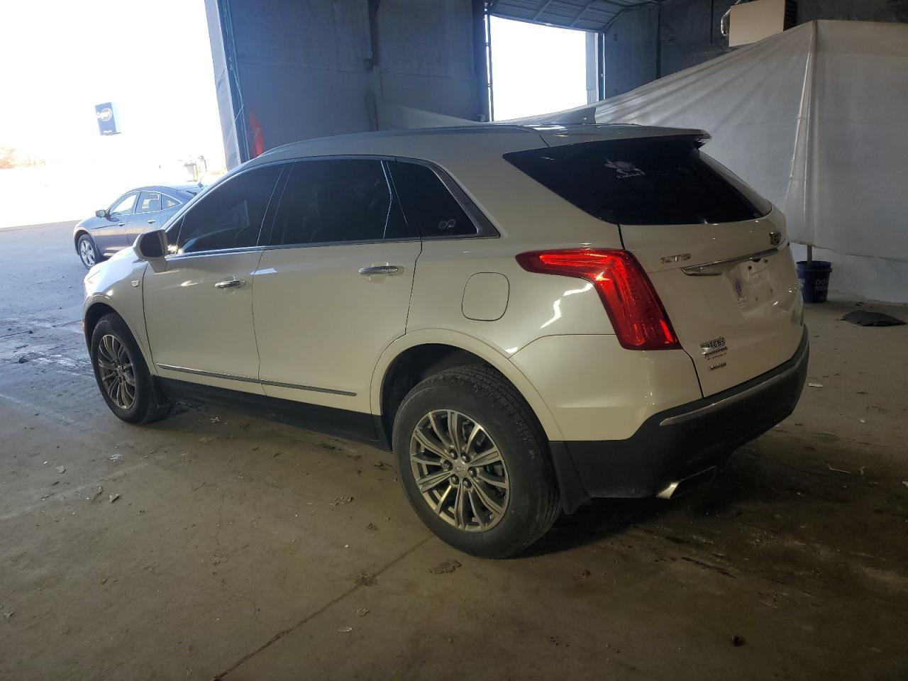 2017 CADILLAC XT5