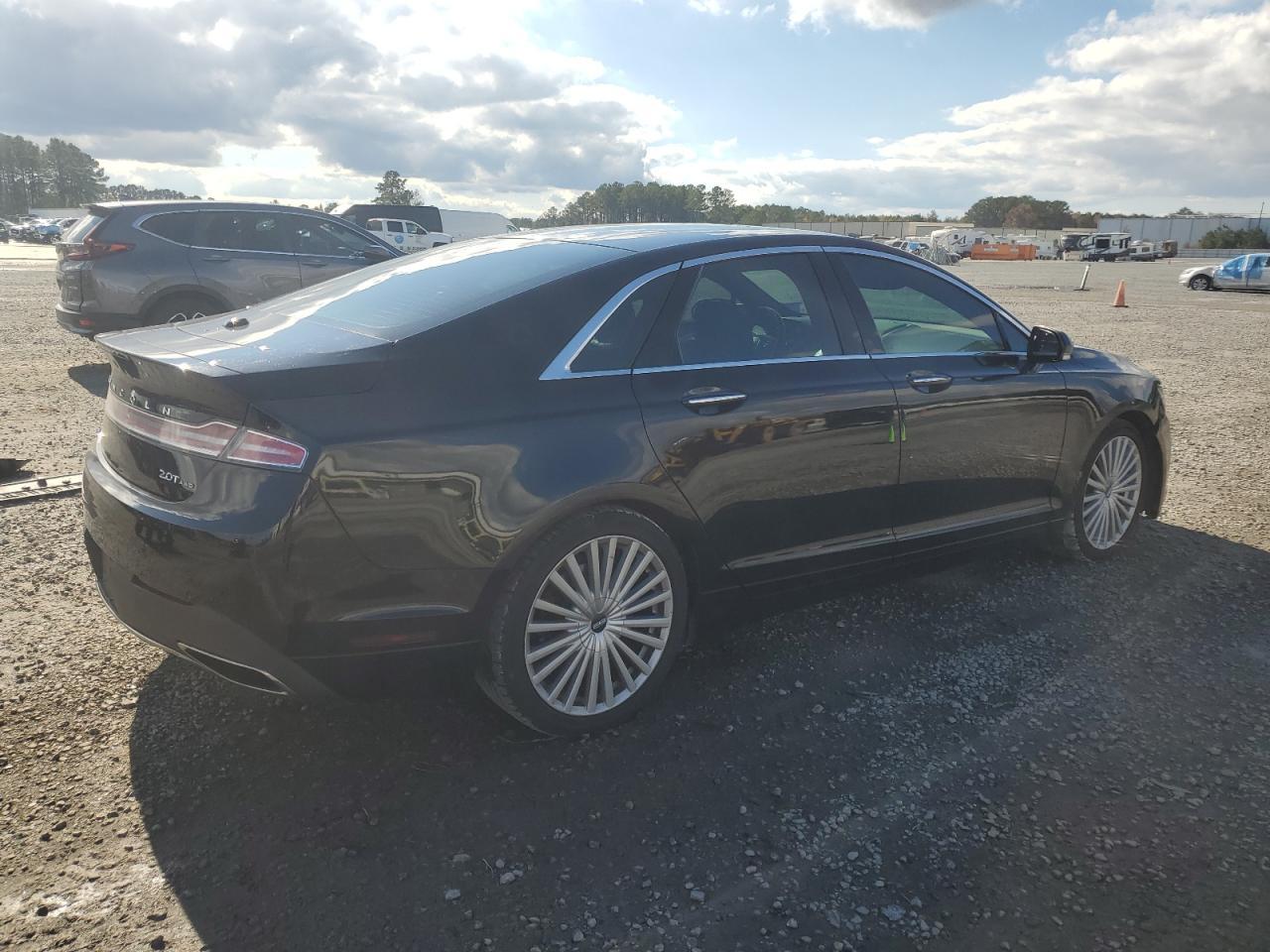 2017 LINCOLN MKZ