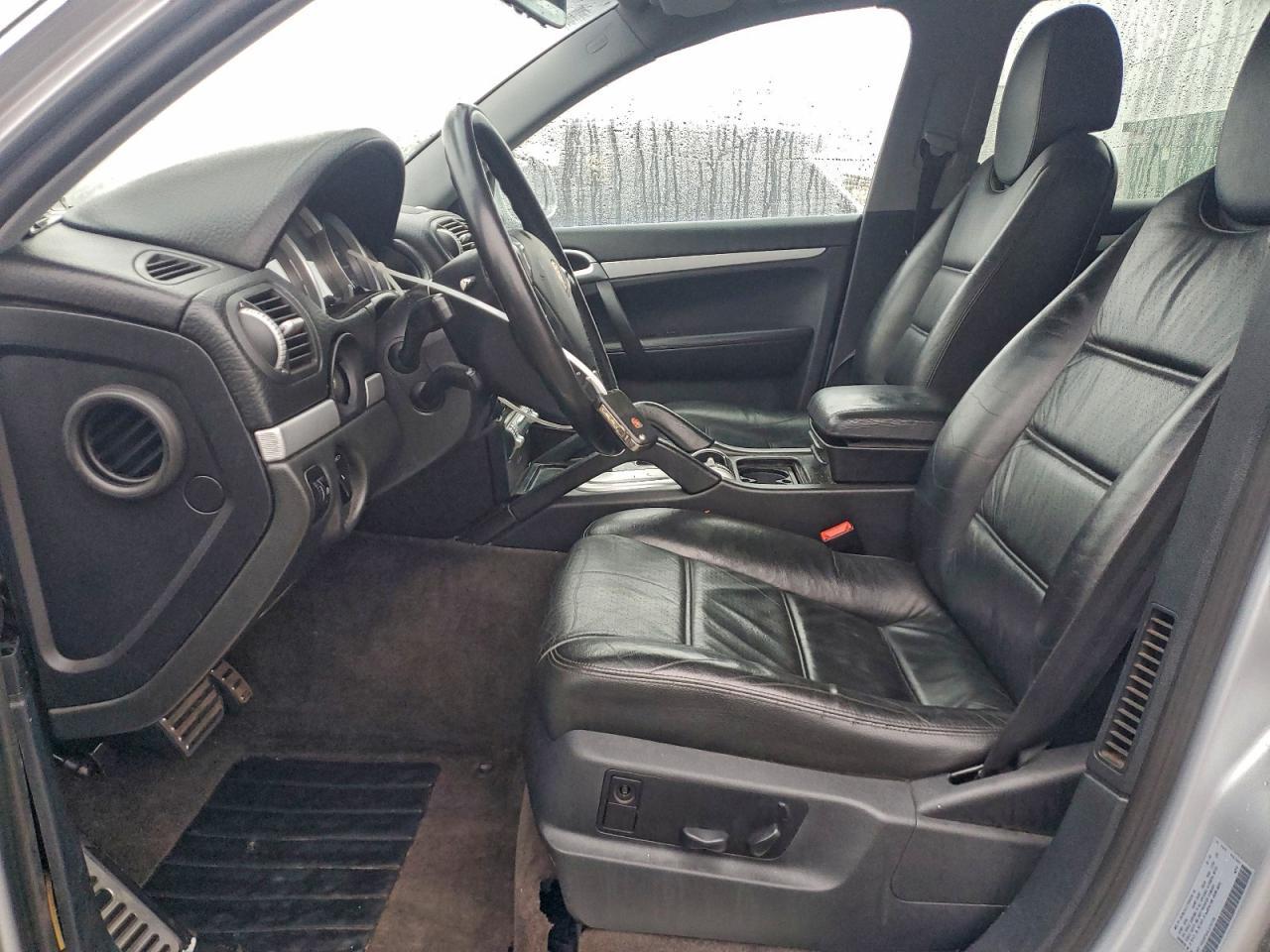 2004 PORSCHE CAYENNE