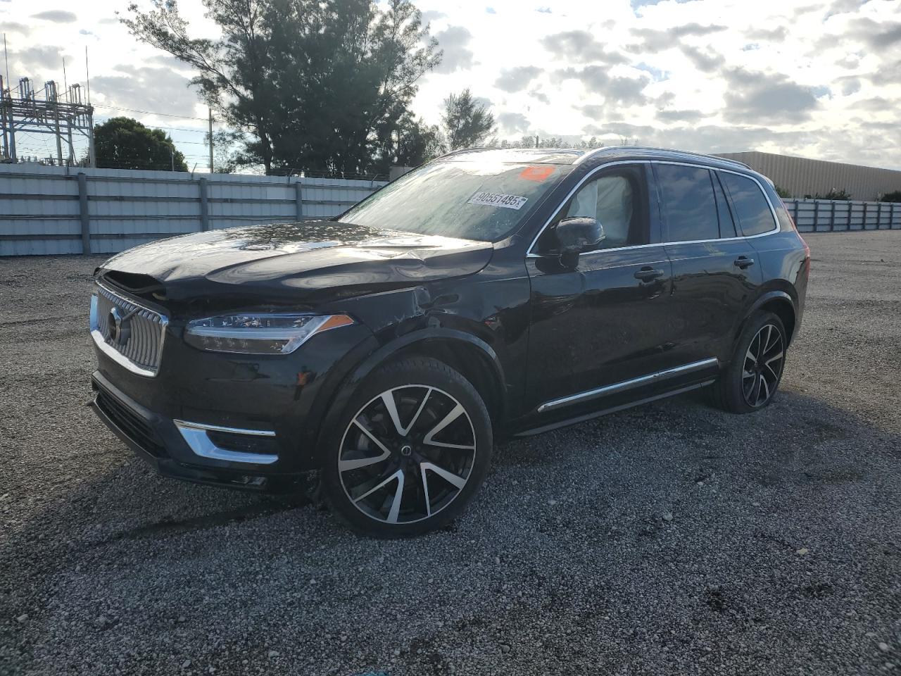 2023 VOLVO XC90