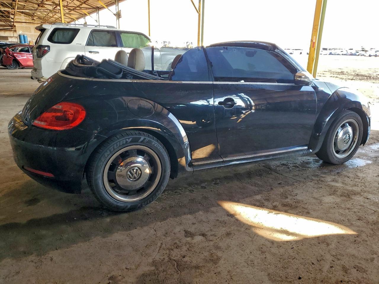 2013 VOLKSWAGEN Beetle