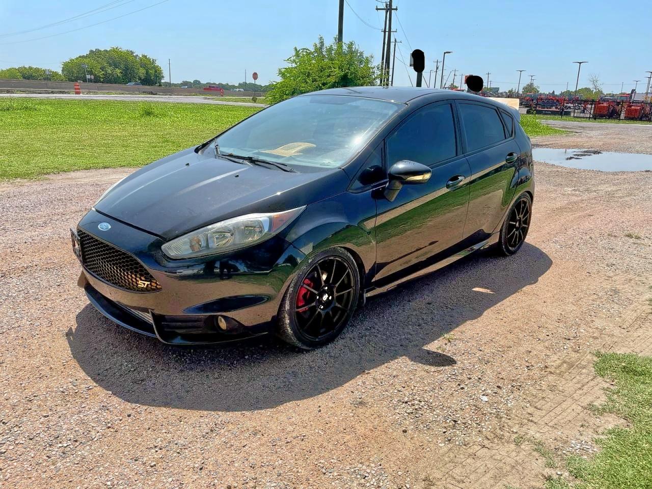 2014 FORD Fiesta