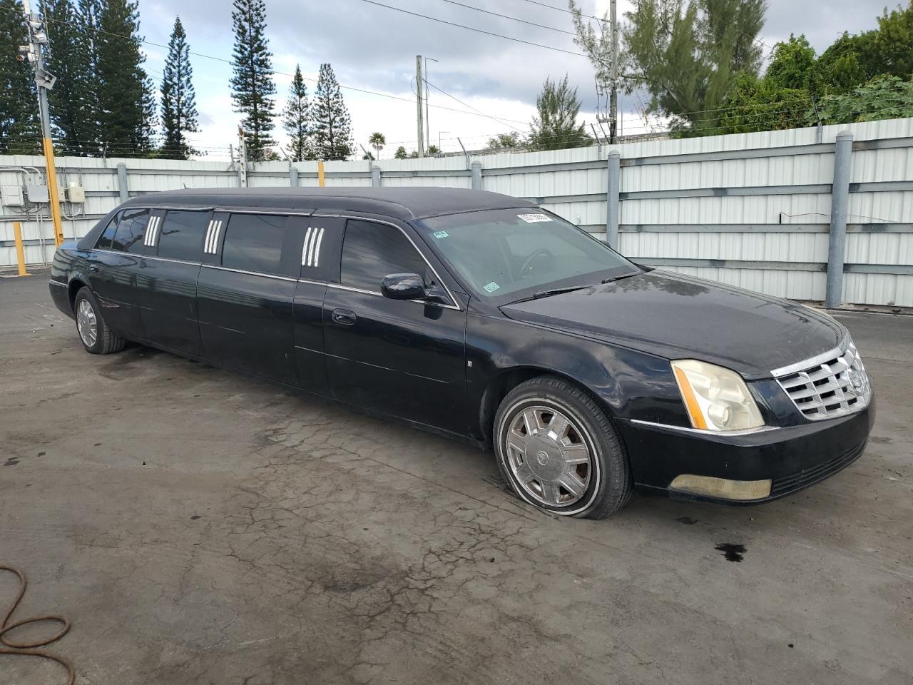 2006 CADILLAC Professional Chassis