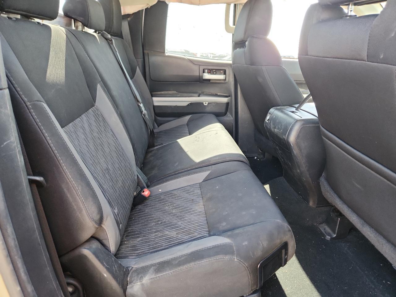 2017 TOYOTA TUNDRA