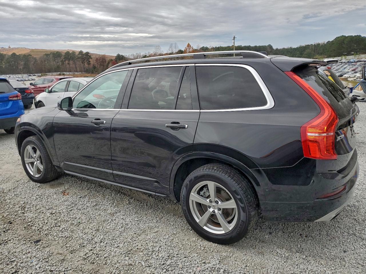 2017 VOLVO XC90