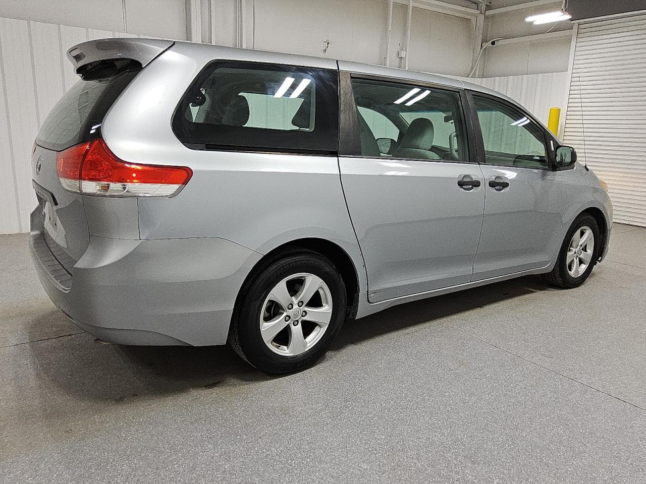2014 TOYOTA SIENNA