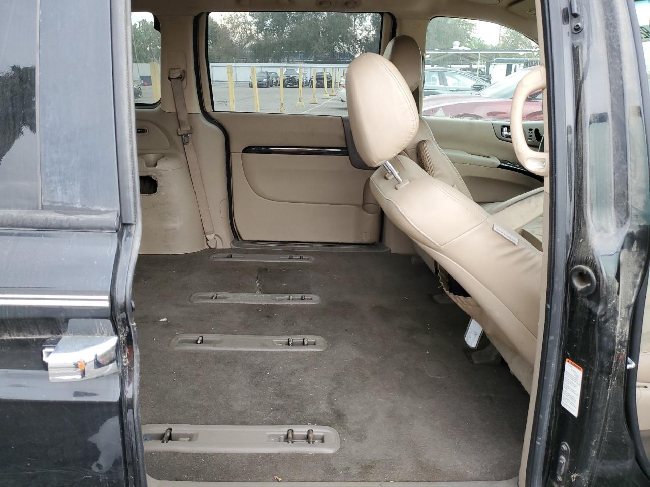 2012 KIA SEDONA
