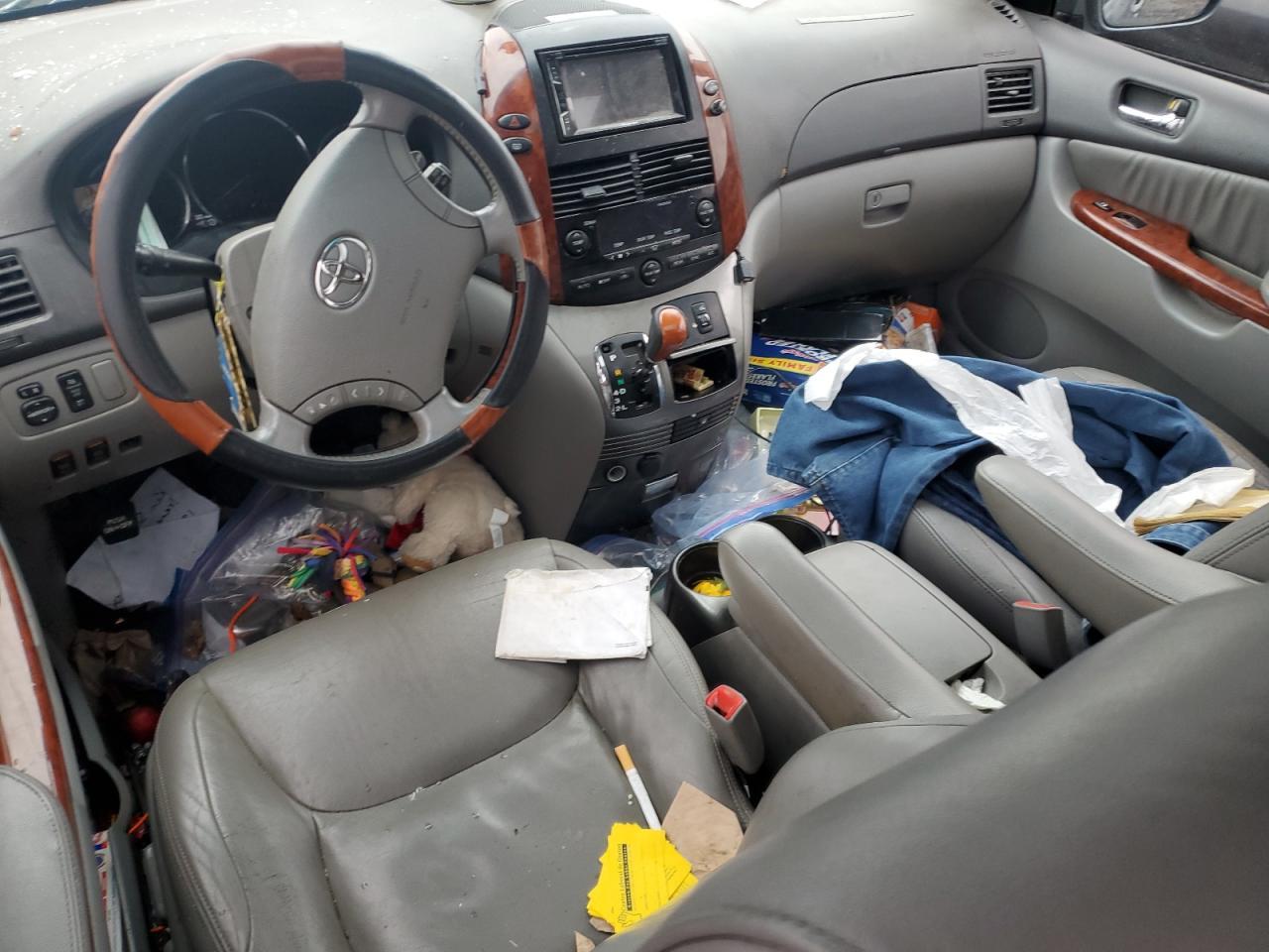 2008 TOYOTA SIENNA