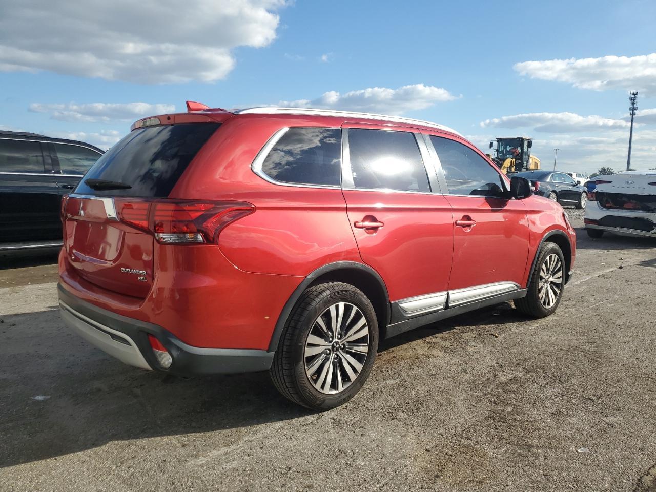 2019 MITSUBISHI outlander