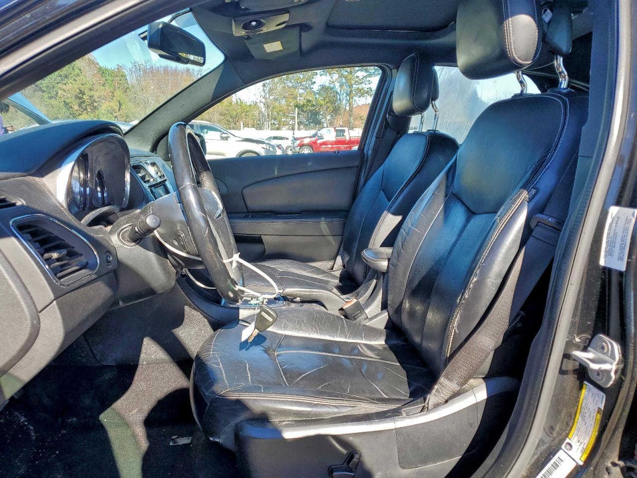 2013 CHRYSLER 200
