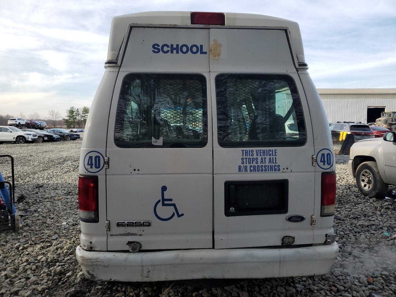 2006 FORD ECONOLINE
