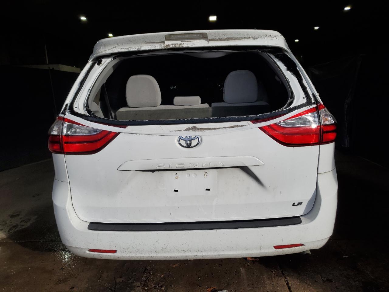 2017 TOYOTA SIENNA