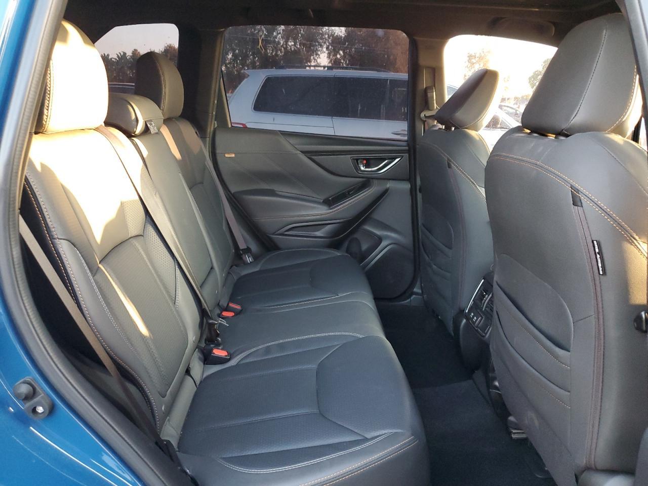 2022 SUBARU FORESTER
