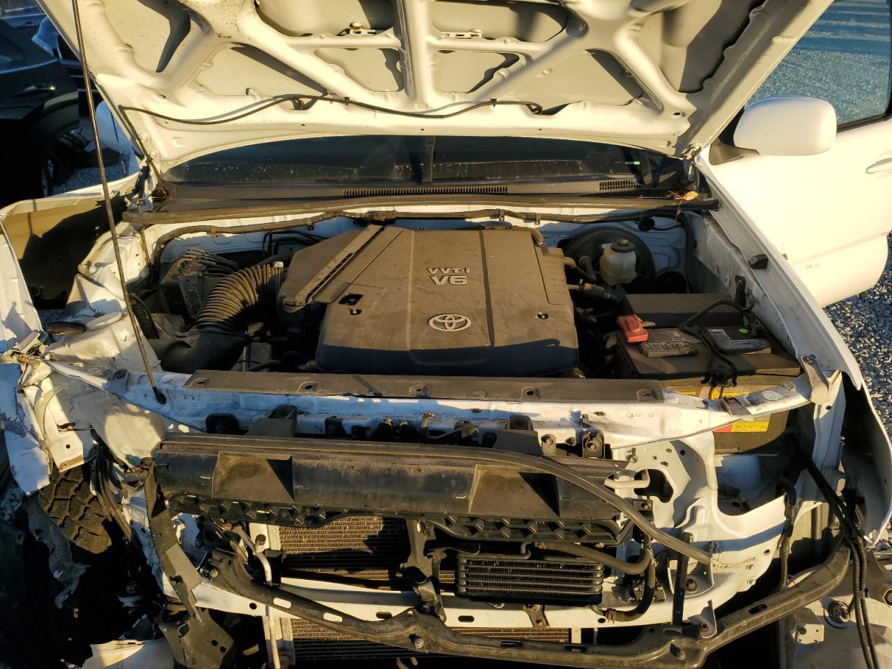 2011 TOYOTA TACOMA