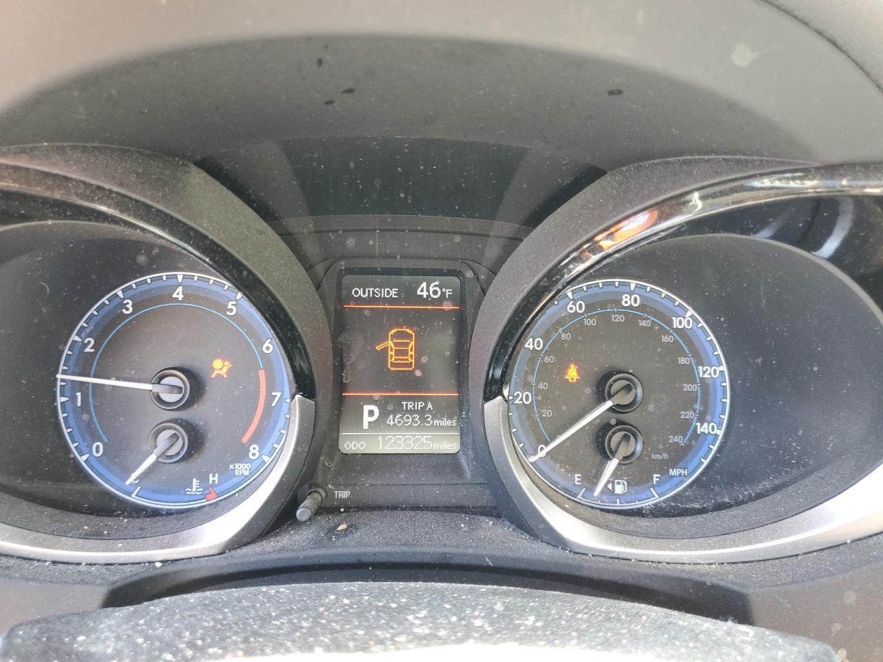 2015 TOYOTA COROLLA