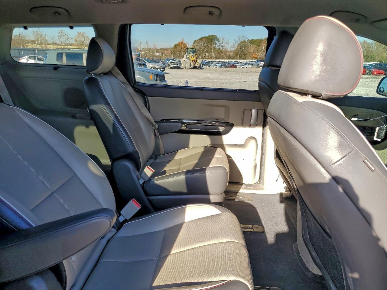 2016 KIA SEDONA
