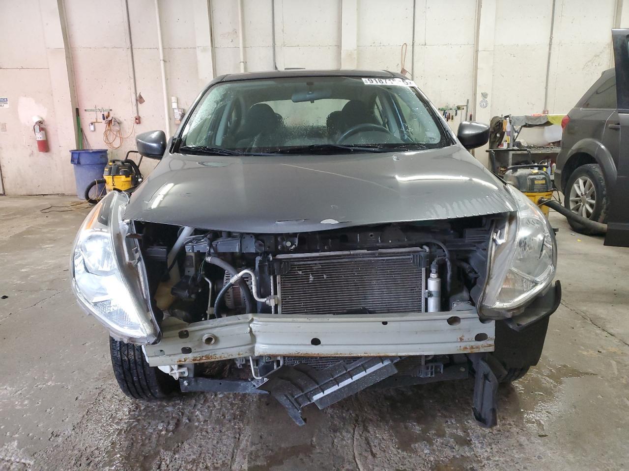 2019 NISSAN VERSA