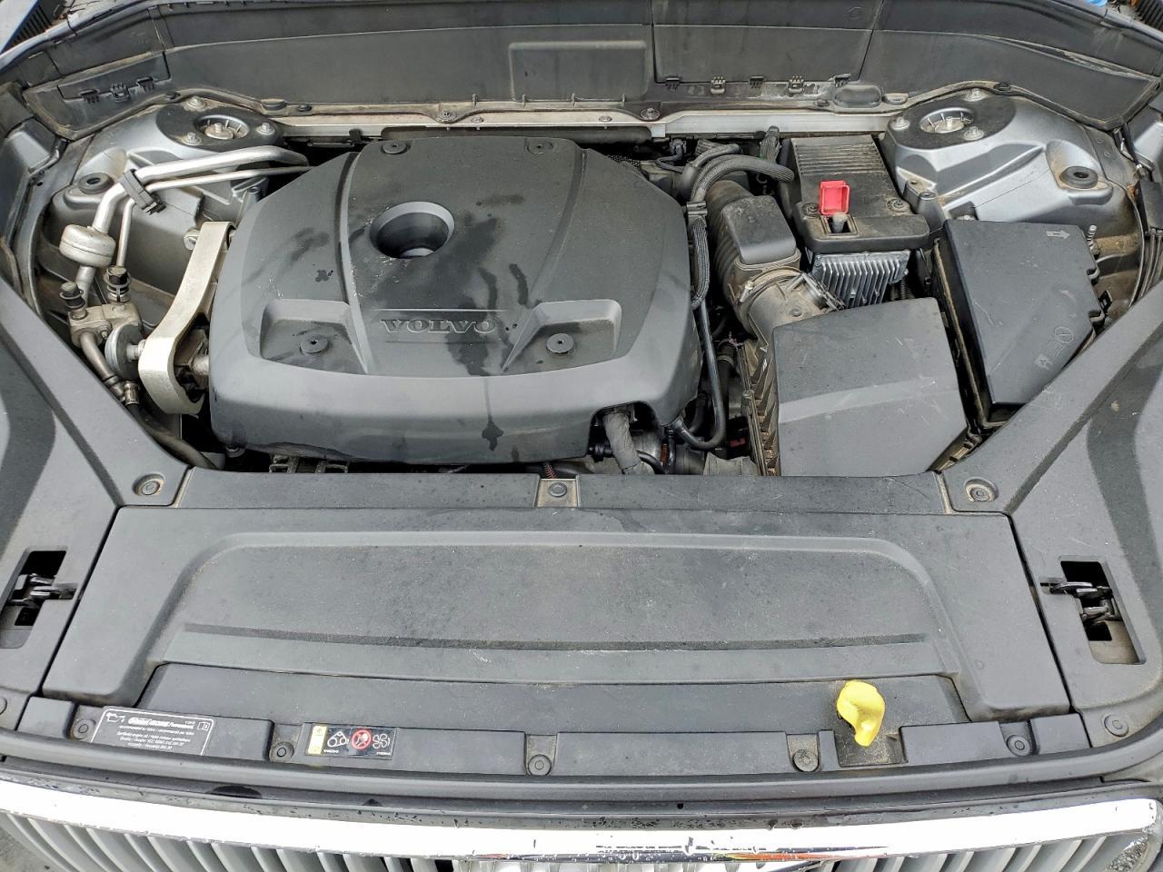 2016 VOLVO XC90