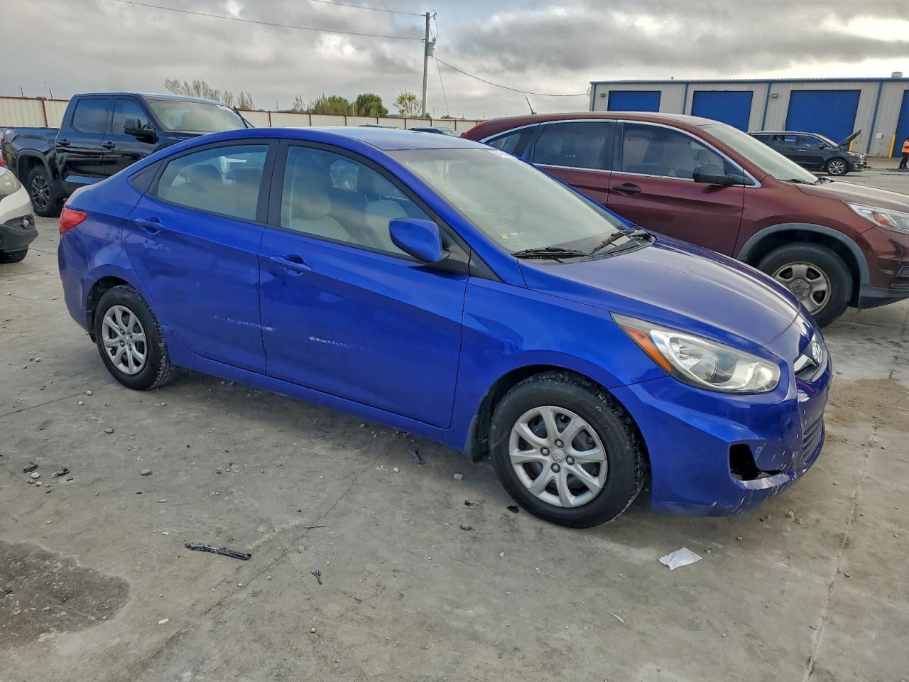 2012 HYUNDAI ACCENT