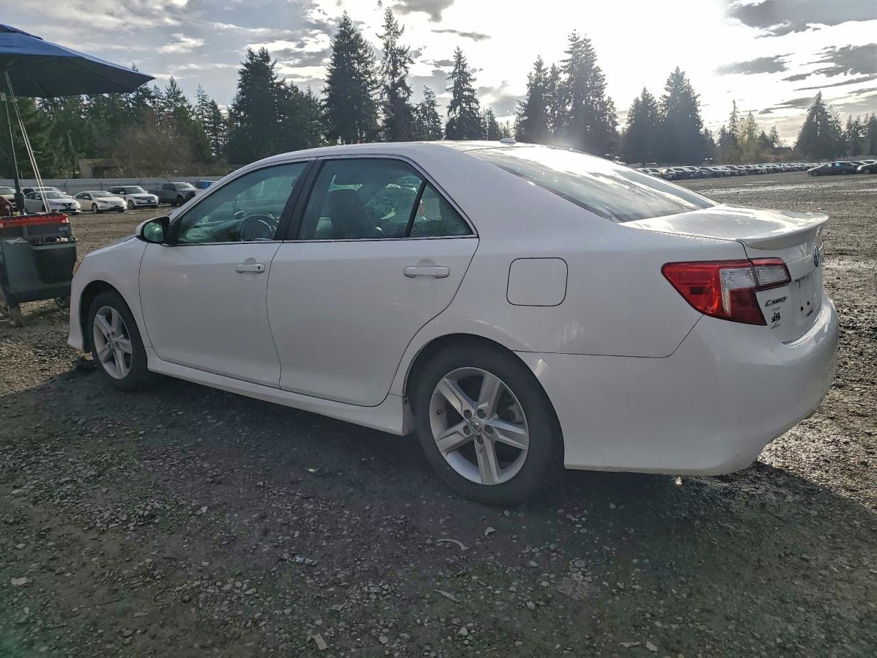 2014 TOYOTA CAMRY