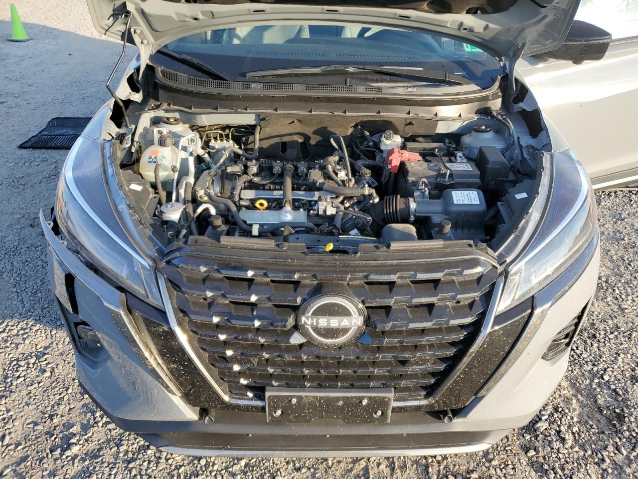 2023 NISSAN KICKS