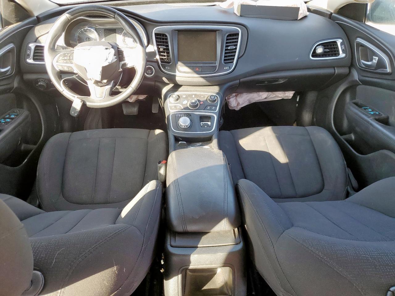 2016 CHRYSLER 200
