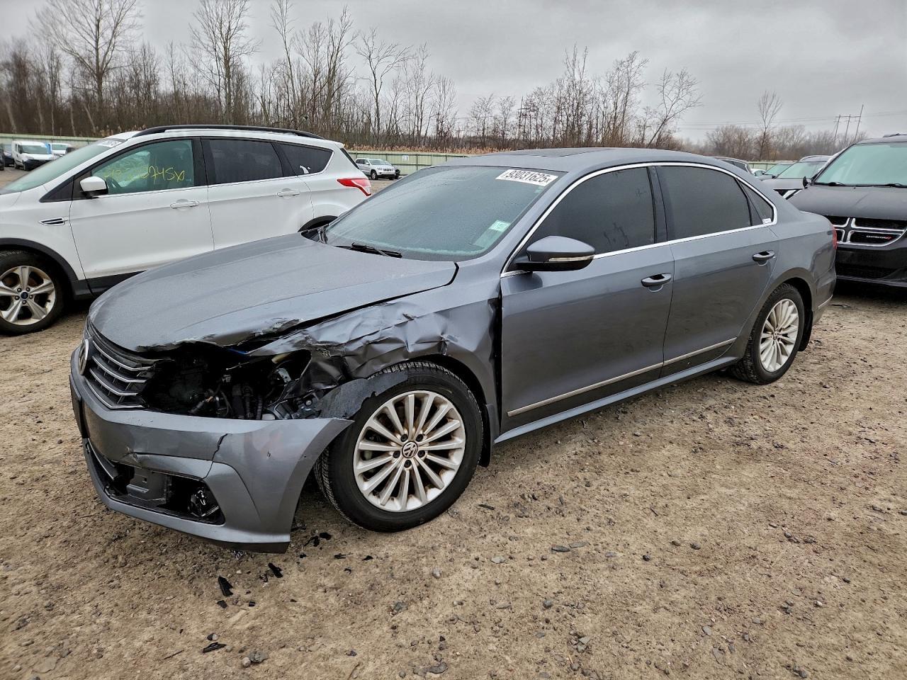 2017 VOLKSWAGEN Passat