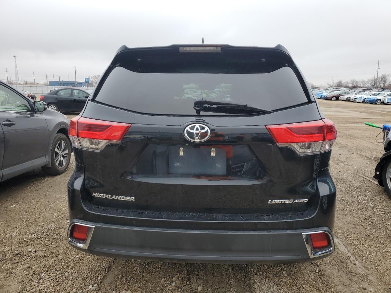 2017 TOYOTA HIGHLANDER