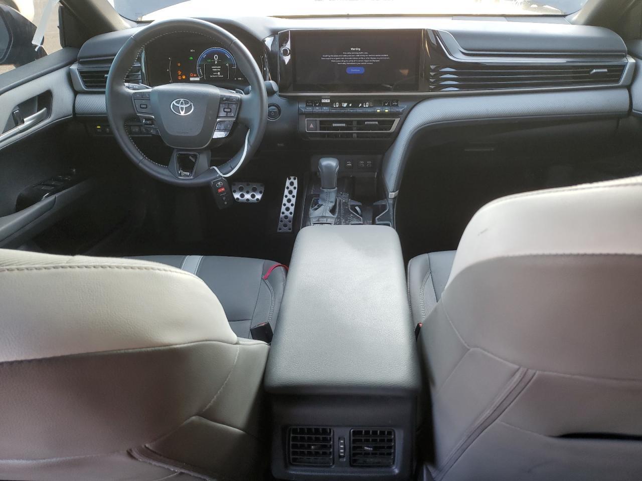 2025 TOYOTA CAMRY