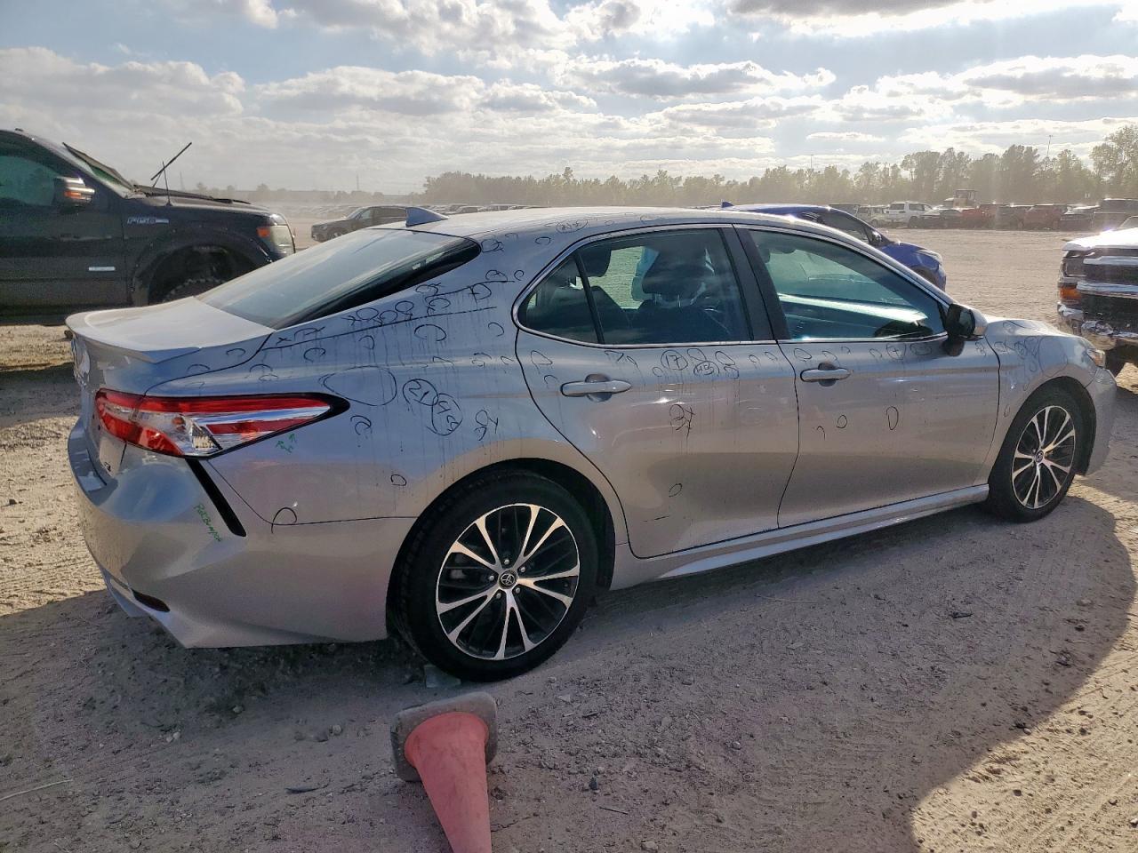 2020 TOYOTA CAMRY