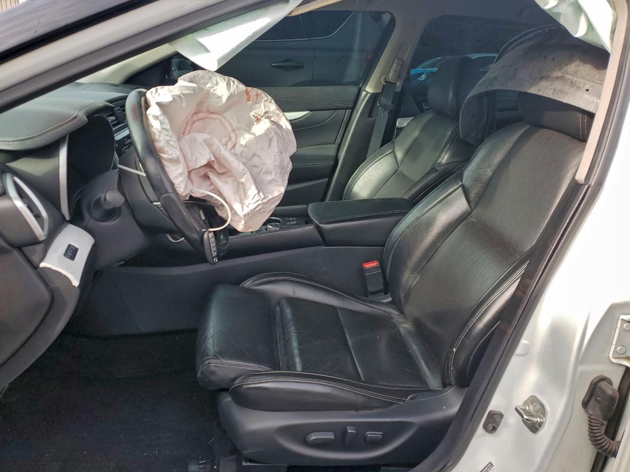 2016 NISSAN Maxima