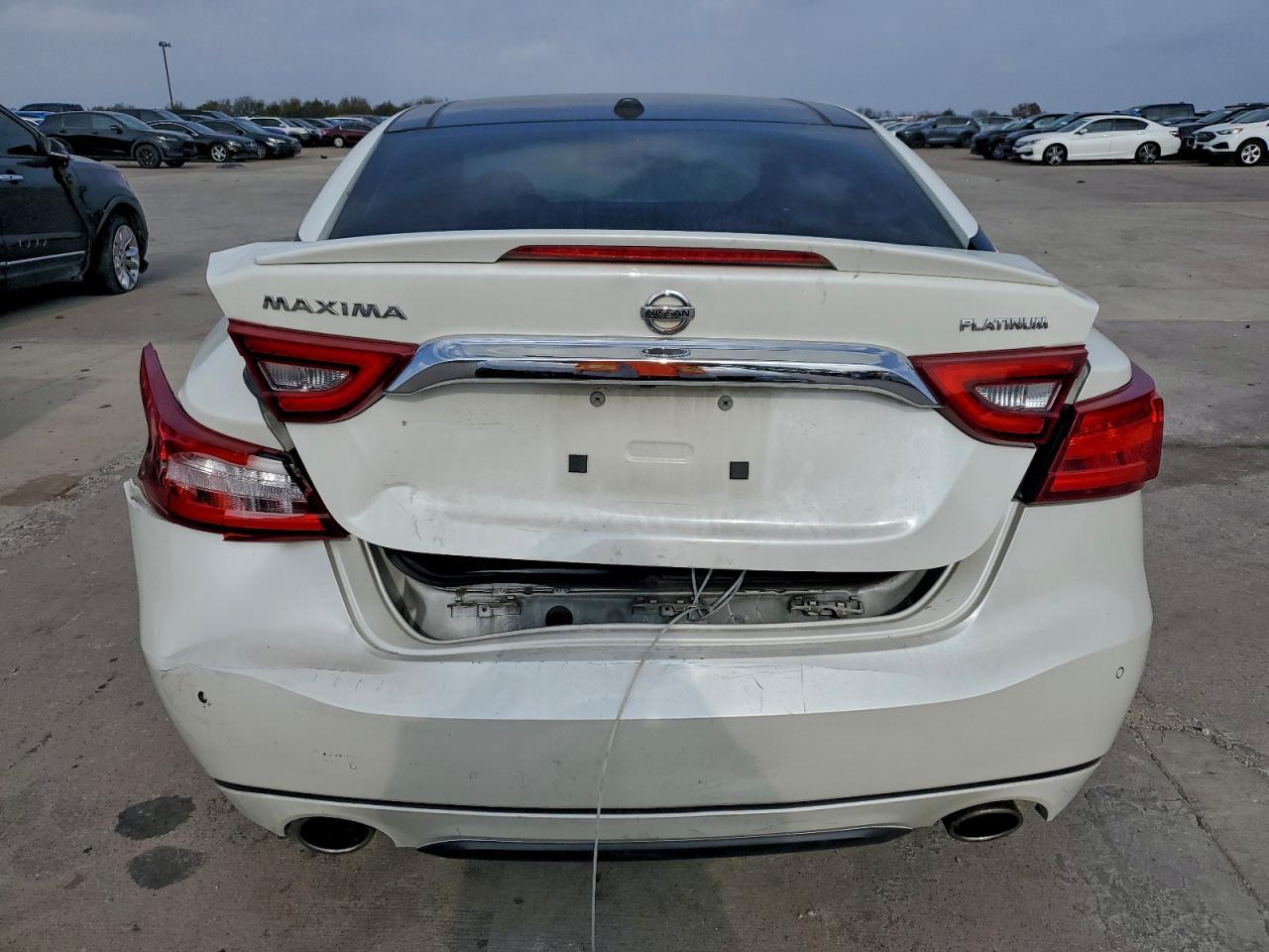 2017 NISSAN Maxima